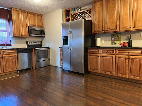 3rd image of 2445 Sadler Ln