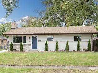 9128 Homestead Ln, Oak Lawn, IL 60455