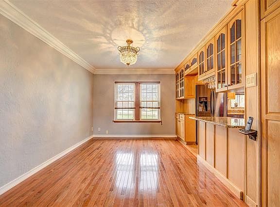 5th image of 3 Moundale Ct