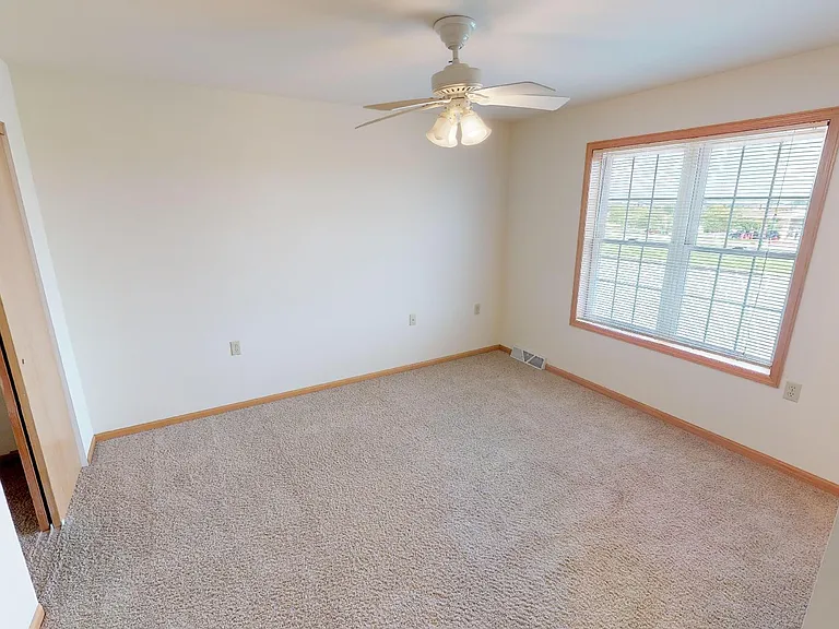1203-1243 Prospect Cmns — Photo 27