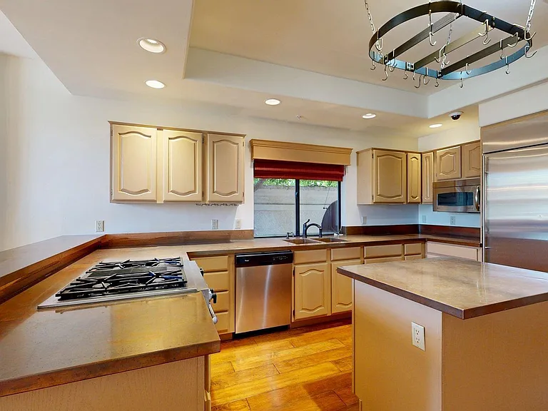 8100 E Camelback Rd #39 — Photo 9