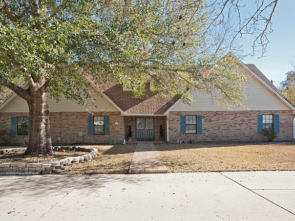 3rd image of 128 Pamela Ann Dr