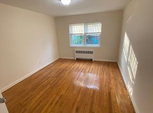 1110 Rhinelander Ave #1, Bronx, NY 10461