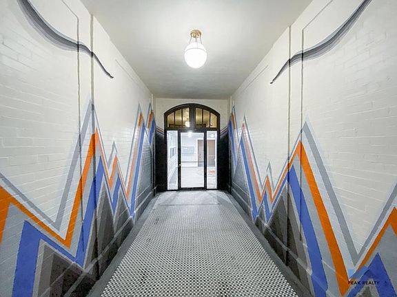 2nd image of 3108-16 N Milwaukee Ave #C4e18d4d9