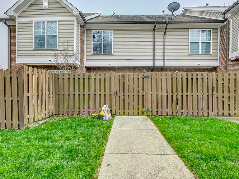 2310 Elliott Ave #502 — Photo 45