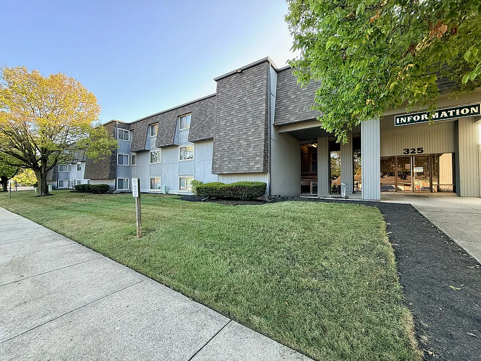 Fox and Hounds Apartments