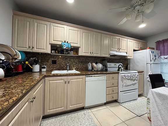 4th image of 8640 NW 11th Street #A152