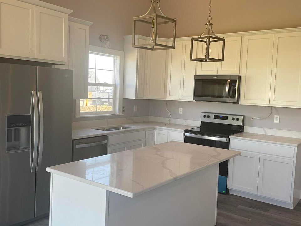 1st image of 725 Bay Hill Ct