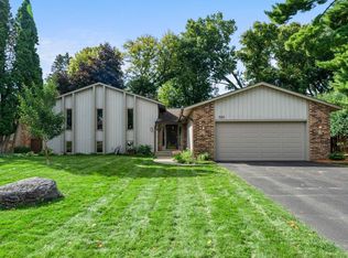 9333 Colorado Cir, Bloomington, MN 55438