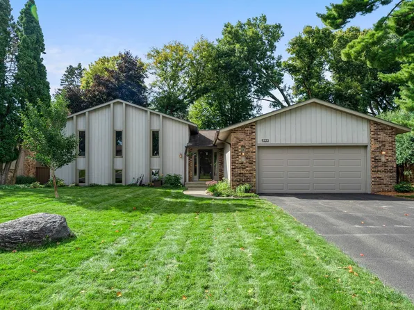 9333 Colorado Cir, Bloomington, MN 55438