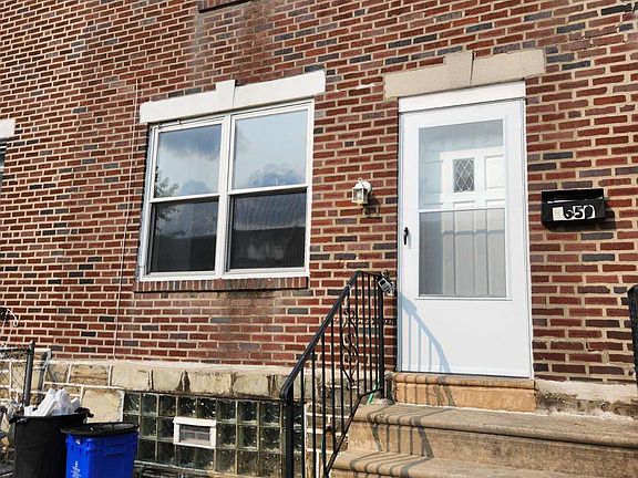 2nd image of 4559 Oakmont St