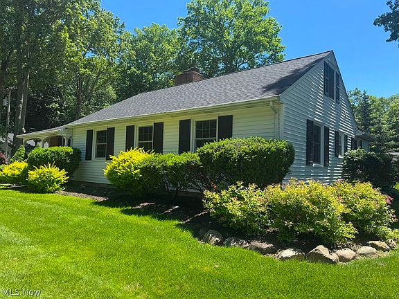 4th image of 359 Yale Ave