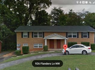 910 Flanders Ln, Knoxville, TN 37919