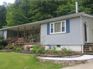 141 Patterson Dr, Elkview, WV 25071