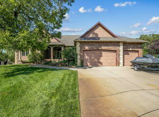 3213 N North Shore Ct, Wichita, KS 67205