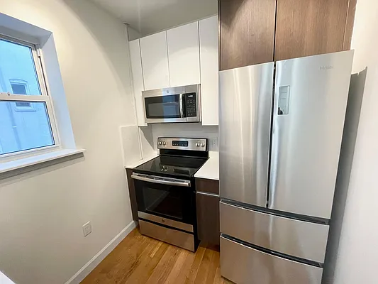 Rented by R New York | media 28