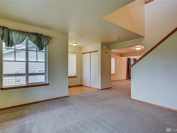 4th image of 1547 SW Stremler Dr