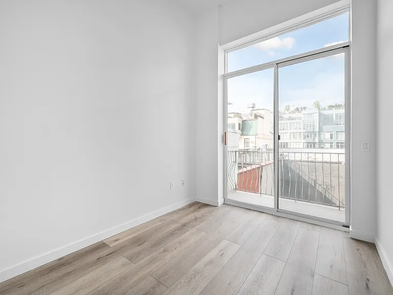 236 N 12th St #2 — Photo 12