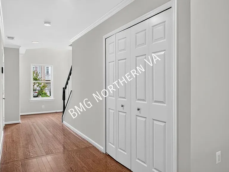 6001 Keble Dr — Photo 16