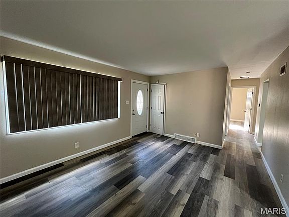 5th image of 1165 June Ave