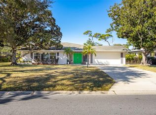 2120 Mangrum Dr, Dunedin, FL 34698