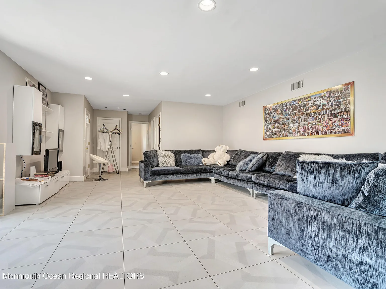 5 bed, 3129 sqft, $4,000 — Photo 3