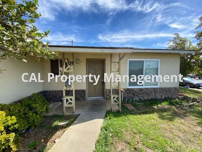 1608 Ukiah Way