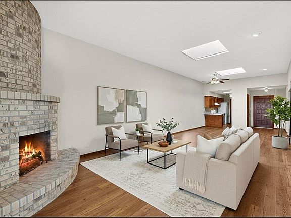 5th image of 1543 Donette Pl NE
