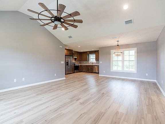 3rd image of 4602 Quarterman Estates Dr