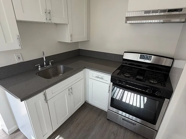 5634 Auckland Ave — Photo 10