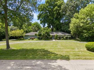 7300 Jackson Park Dr, Bloomfield Hills, MI 48301
