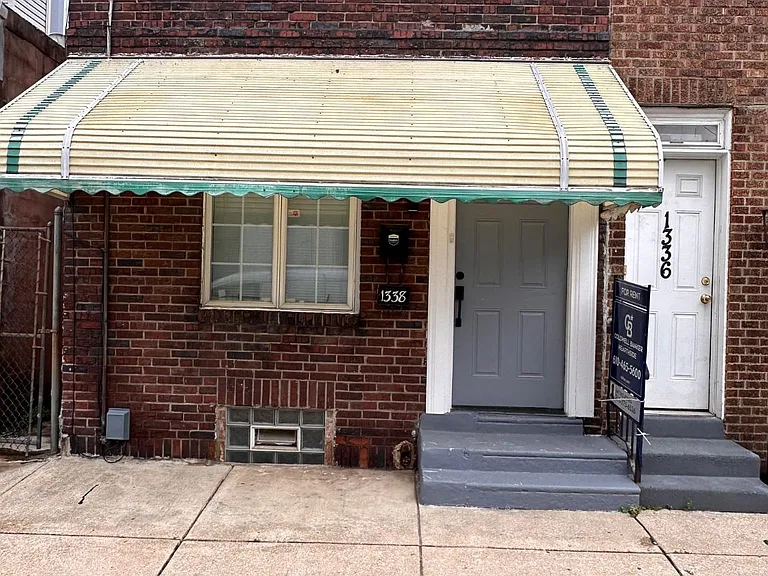 1338 S Hicks St — Photo 18