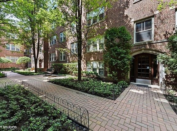 2nd image of 227 N Oak Park Ave APT 1W