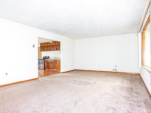5th image of 11941 NW Smuts St