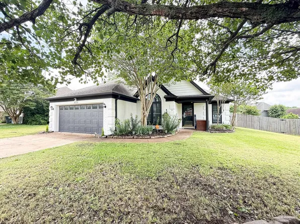 8259 Floral Springs Dr, Cordova, TN 38016