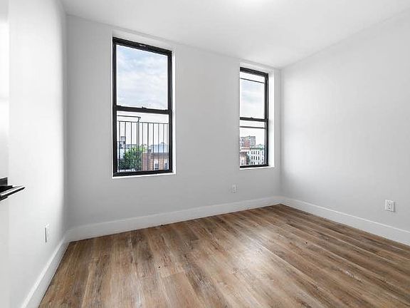 2nd image of 1369 Saint Johns Pl #5D