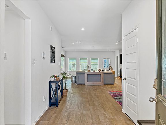 3rd image of 7319 Canyon Stream St