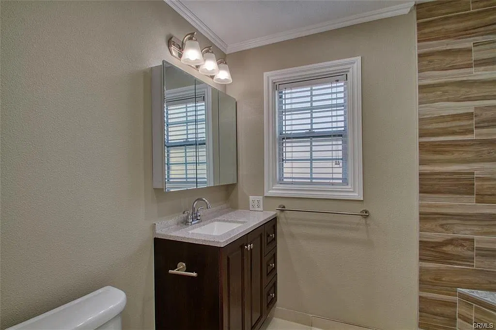 2 bed, 11 sqft, $4,200 — Photo 4