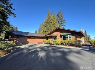282 Woodland Dr, Sequim, WA 98382