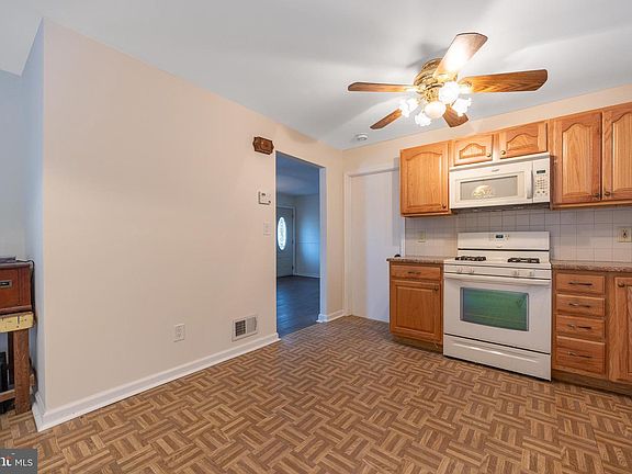 2nd image of 44 Matthew Dr