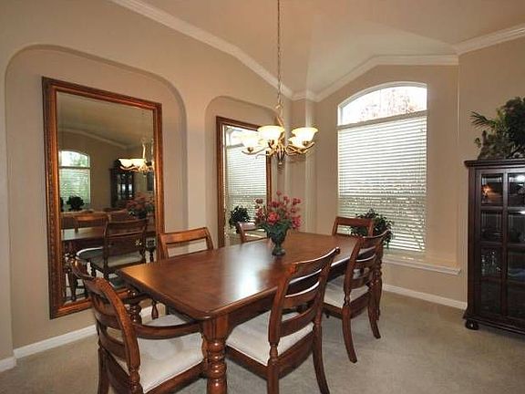 Formal Dining