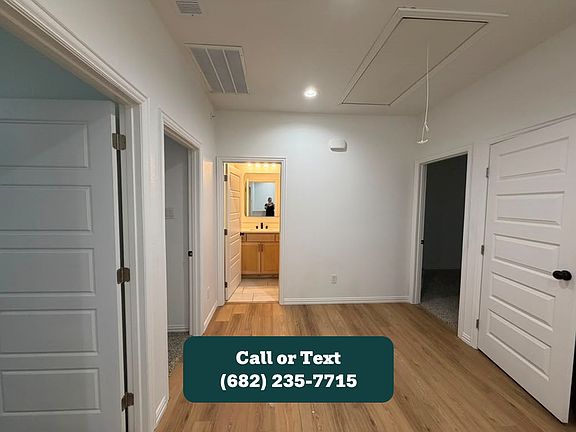 4th image of 6800 Oak Crest Dr W APT 4
