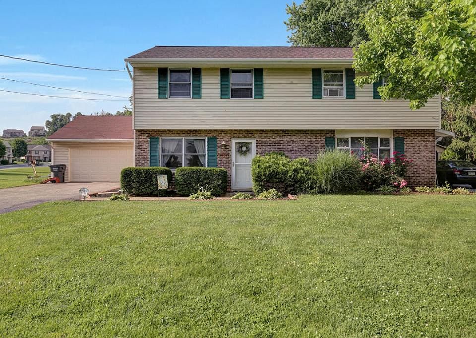 2nd image of 541 Hershey Mill Rd