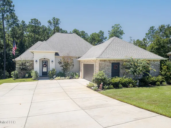 7520 Sweet Wine Ct, Pass Christian, MS 39571