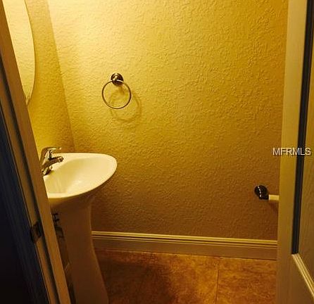 5th image of 7536 Tamarind Ave