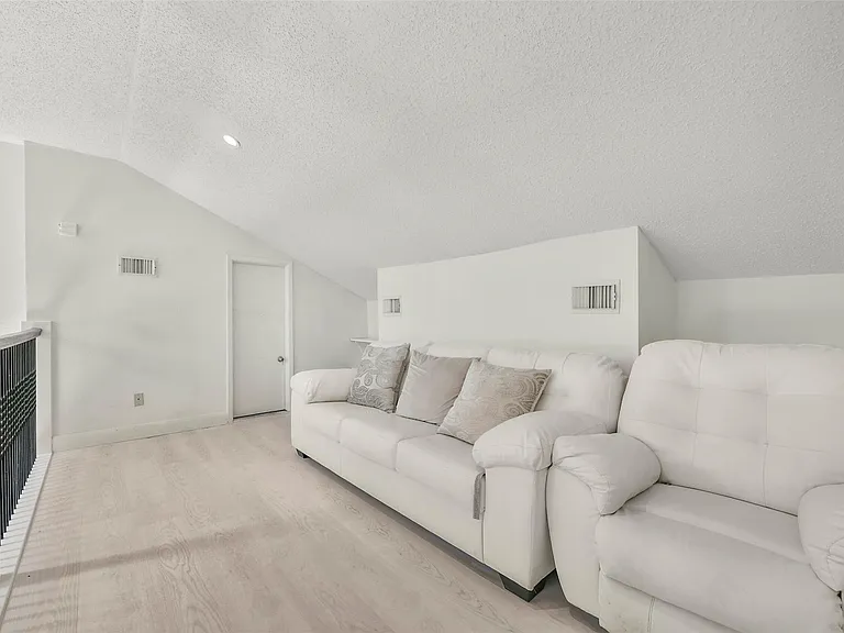2417 Gerol Dr — Photo 26