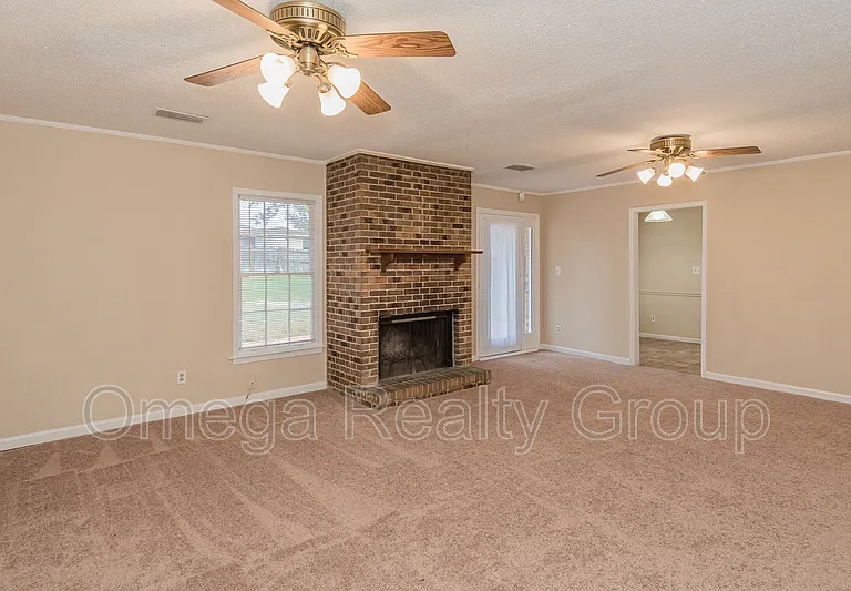 2061 Green Acres Dr — Photo 22