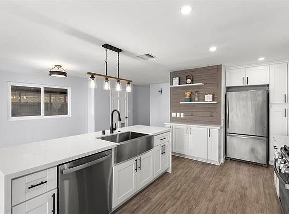 3rd image of 8975 Lawrence Welk Dr Space 77