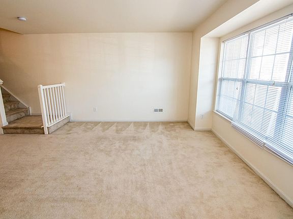 5th image of 335 Brookfield Dr