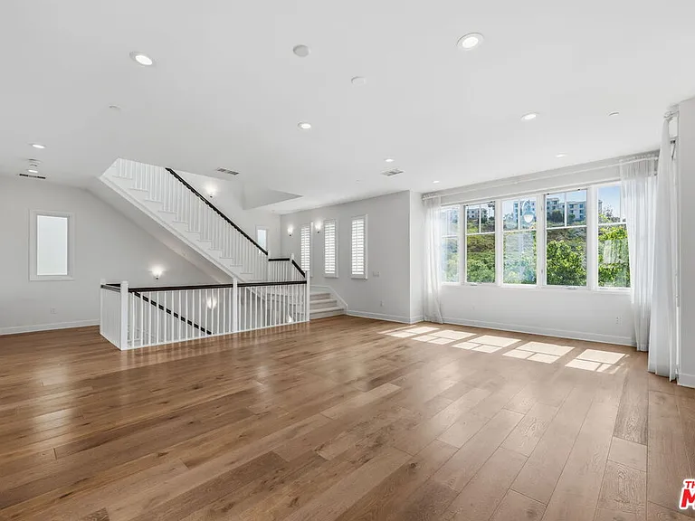 13079 Bluff Creek Dr — Photo 10